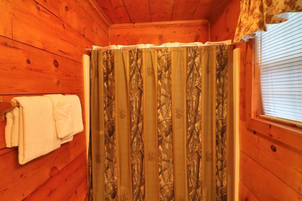 Alpine Mountain Sweetheart Cabin Jacuzzi #8 هيلين المظهر الخارجي الصورة