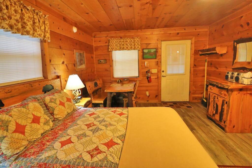 Alpine Mountain Sweetheart Cabin Jacuzzi #8 هيلين المظهر الخارجي الصورة